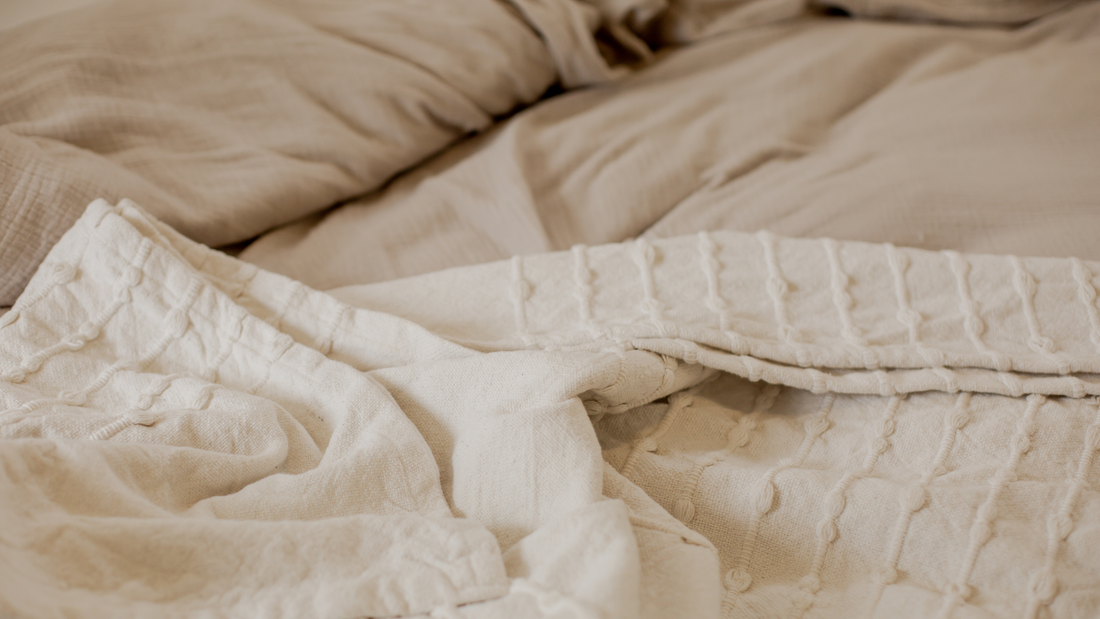 Maximizing Comfort and Style: Layering Your Dorm Bed